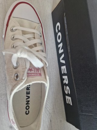 Converse Blancas con Estrellas Rosas Talla 37.5