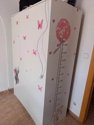 Armario 3 puertas infantil con elefante y mariposa