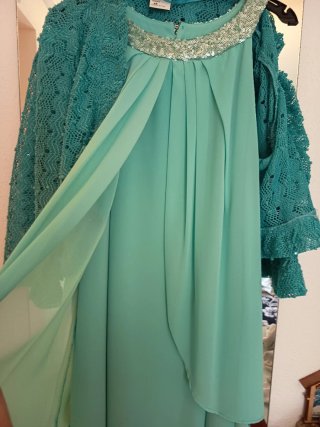 Vestido y chaqueta ceremonia verde M