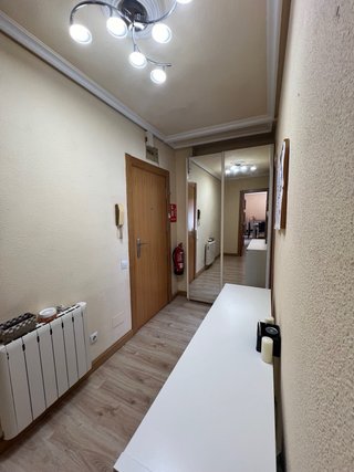 Se alquila habitación