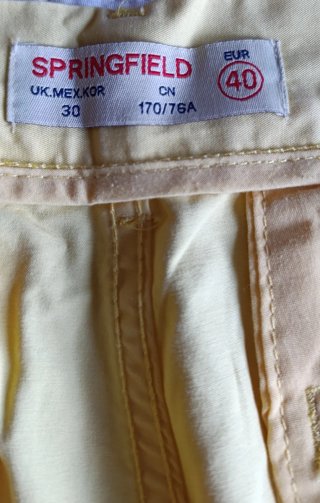 Bermudas hombre amarillas