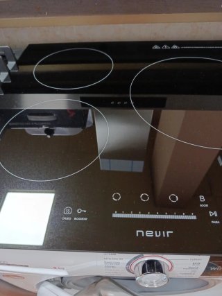 Placa de inducción Nevir 4 fuegos