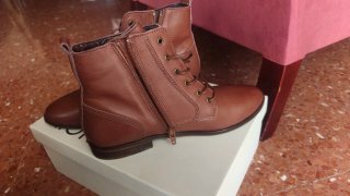 Botines marrones con cordones. A estrenar