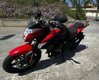 VOGE 300R Negra-Roja