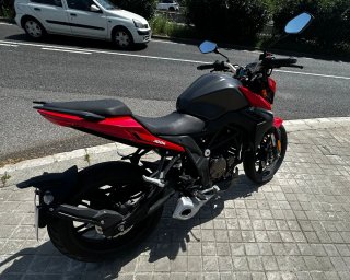 VOGE 300R Negra-Roja