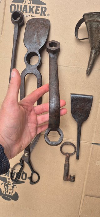 Lotto di oggetti d'antiquariato