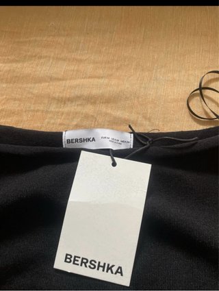 Top Bershka negro drapeado