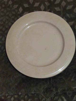 Piatti piani beige