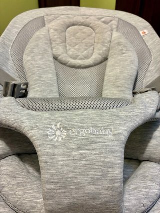 Hamaca Ergobaby Evolve 3 en 1 Gris