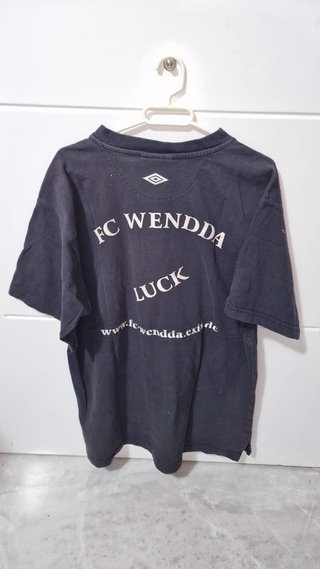 Camiseta Umbro Negra
