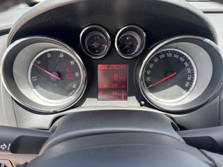 Opel Astra 2015 152.000km full equip