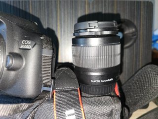 Cámara Canon EOS 2000D Kit Nueva