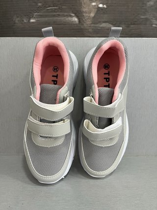 Zapatillas grises velcro talla 35 nuevas