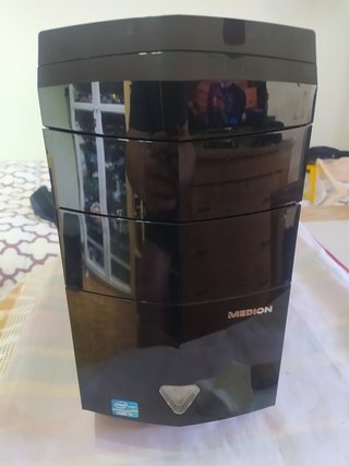 Ordenador Medion i5 wifi BT LEER