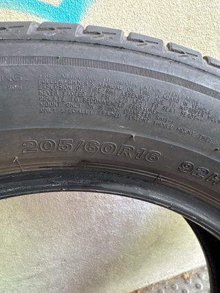 Neumáticos Bridgestone 205/60 R16 de ocasión