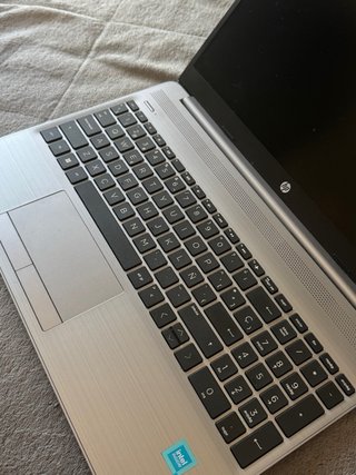 Portátil HP 250 G9