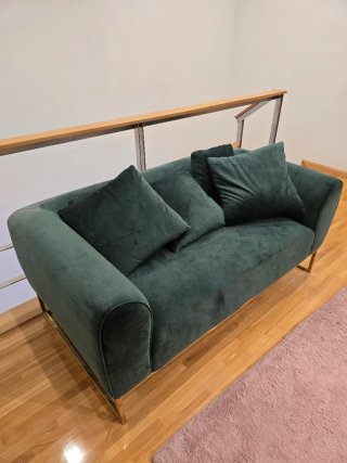 Sofá estilo nórdico verde oscuro