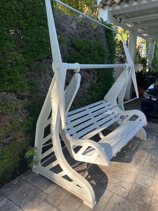 Columpio de jardín blanco