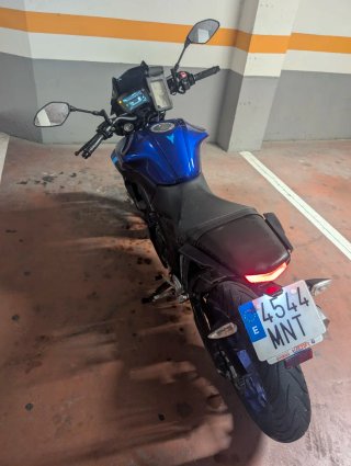 Yamaha MT-125 2024 Azul y negra. 7000 kilómetros.
