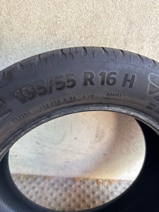 Neumático Continental 195/55 R16
