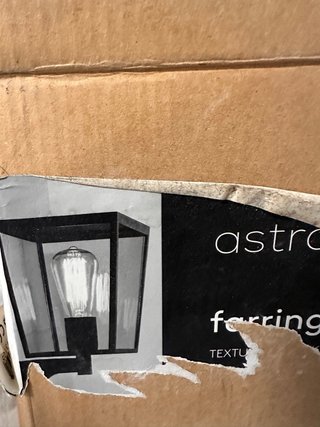 Farol Astro Farringdon Negro Nuevo
