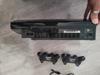 Ps3 75gb con mandos y juego