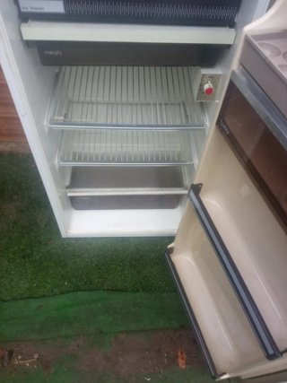 Nevera antigua Zanussi