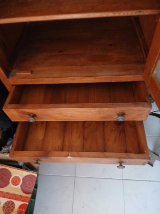 Mueble botellero madera con vitrina