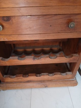 Mueble botellero madera con vitrina