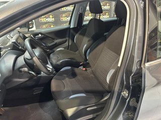Peugeot 208 2015 TAN SOLO 177000 KILOMETROS
