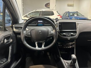 Peugeot 208 2015 TAN SOLO 177000 KILOMETROS