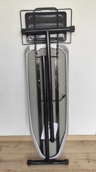 Tabla de planchar Braun gris