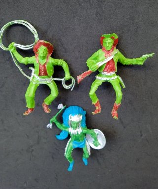 Lote 3 Figuras Reigon.