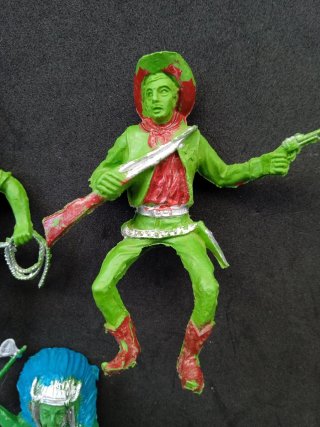 Lote 3 Figuras Reigon.