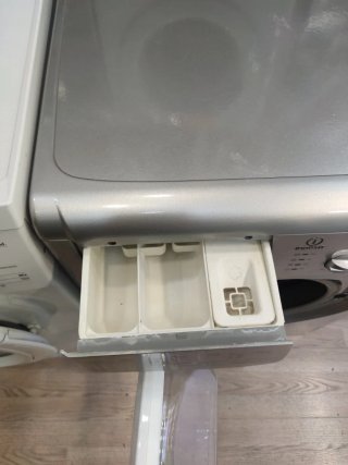 Lavatrice asciugatrice Indesit con garanzia e trasporto