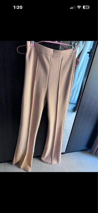 Pantalones vaqueros  Pantalon beige de campana