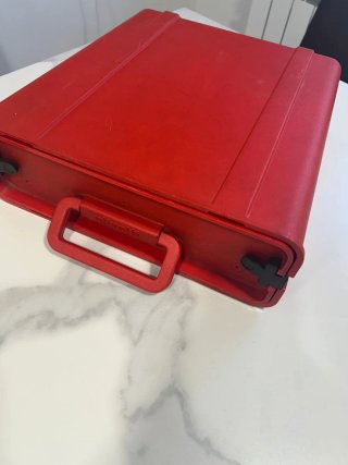 Máquina de escribir Olivetti Valentine Roja