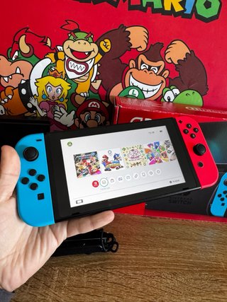 Nintendo Switch Como Nueva, caja + accesorios