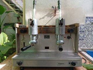 Macchina da caffè Faema a pistoni