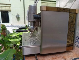 Macchina da caffè Faema a pistoni