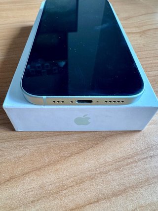 iPhone 15 128GB Verde Agua