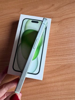 iPhone 15 128GB Verde Agua