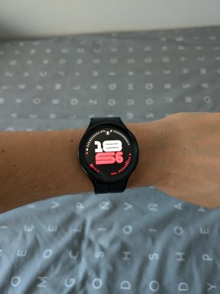 Samsung Galaxy Watch 5 Pro (Titanium) + 4 Correas