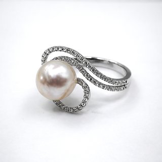 Anillo oro blanco 18k perla y brillantes