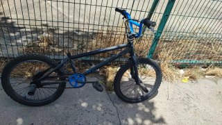 Bicicleta BMX azul
