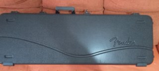 Estuche Bajo Fender