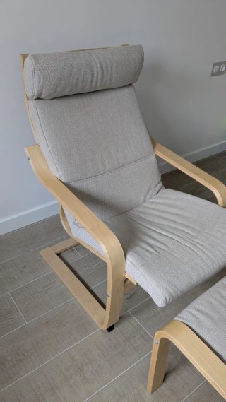 Sillón Poäng Ikea con reposapiés