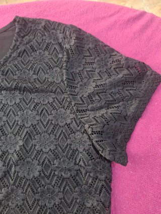 Blusa T M. Con etiquetas. VER medidas