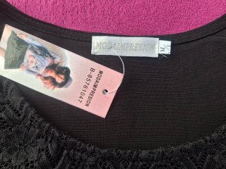 Blusa T M. Con etiquetas. VER medidas