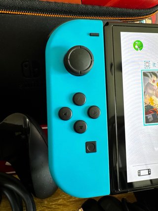 Nintendo Switch OLED 2023 Como nueva + accesorios